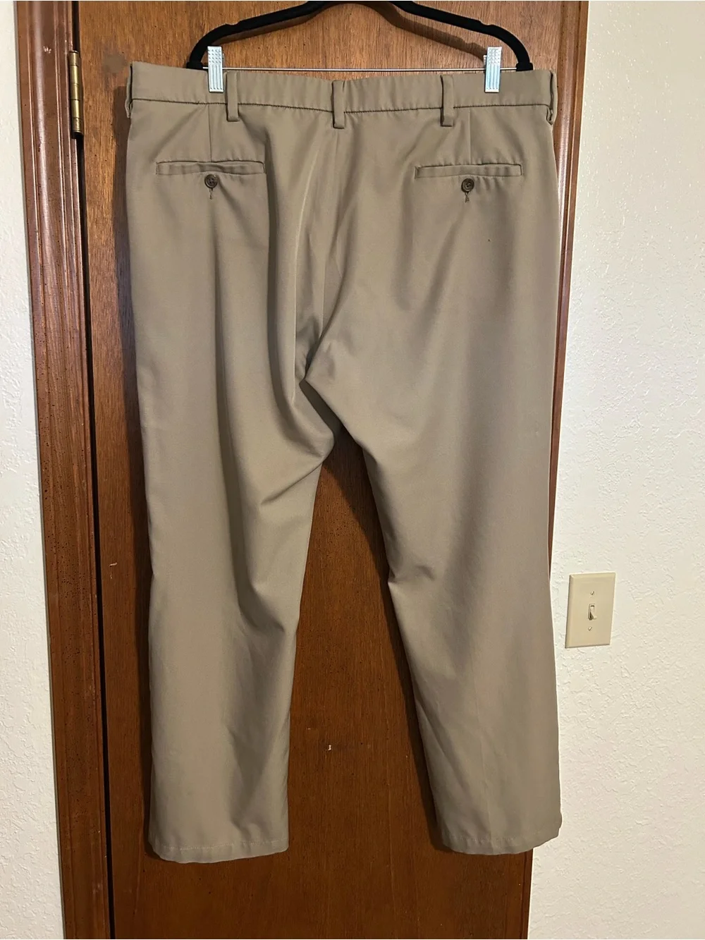 Haggar Men’s Chino Pants in Tan